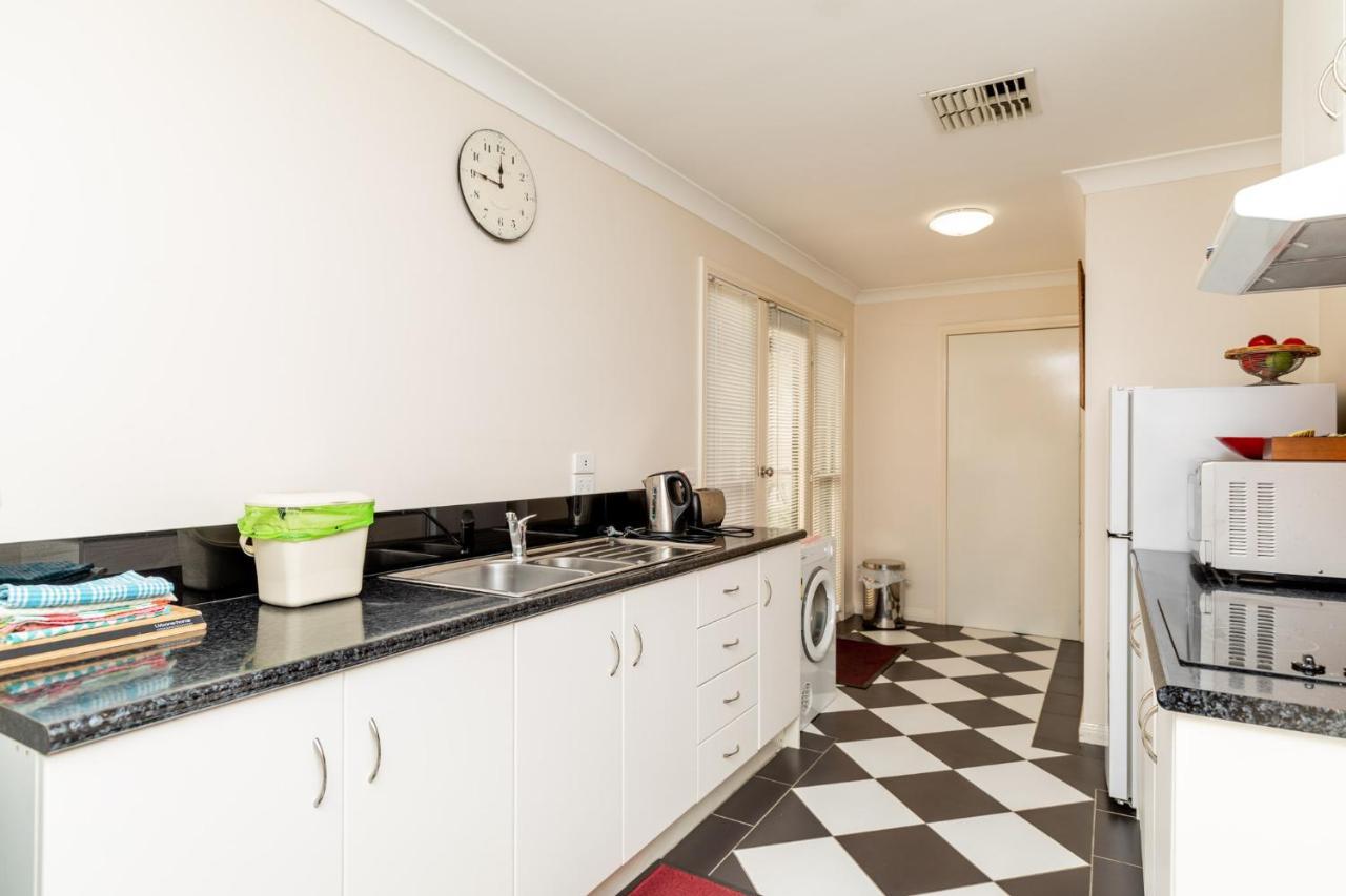 94Best Apartments Wagga Wagga Exterior photo